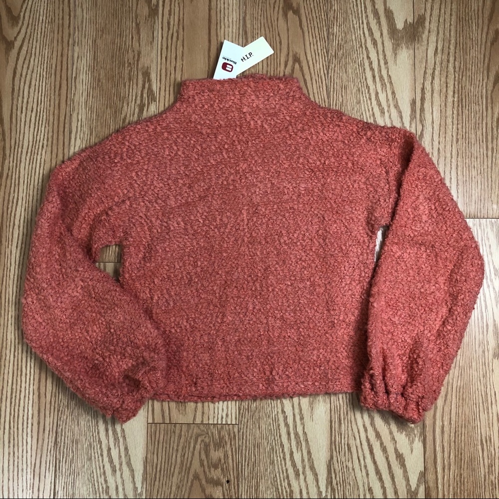 NWT H.I.P. Pink Rose Crop Sweater from Buckle - Picture 1 of 8